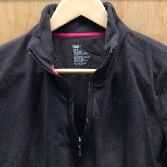 GAP Tops - LAST CALL $4 ITEMS BEING DONATED THIS FRIDAY